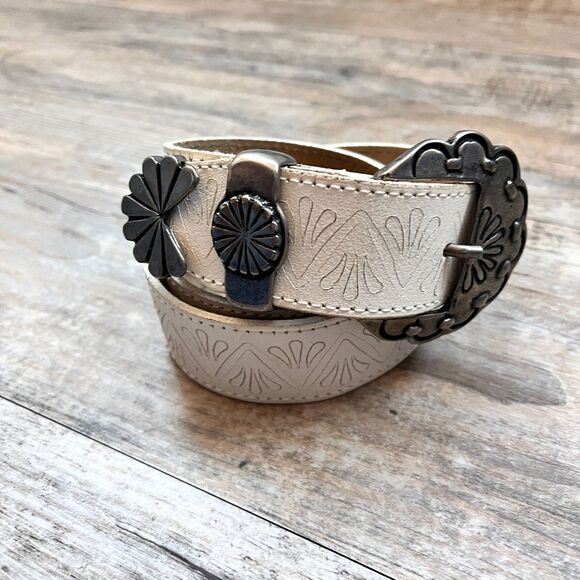 Accessories - Genuine Leather White Western Belt Size 28 Tooled Pattern Silver Concho Buckle